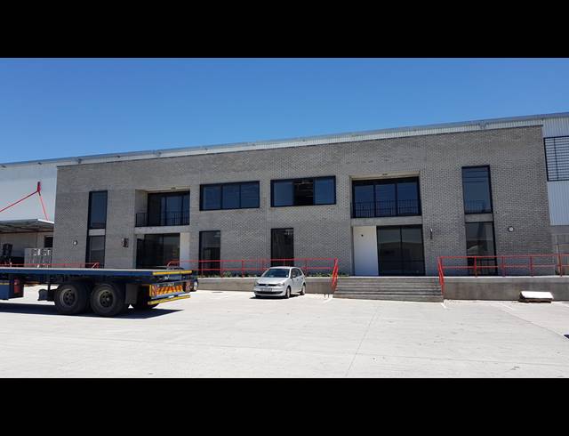 8,330M² WAREHOUSE TO LET IN BELLVILLE SOUTH INDUSTRIA